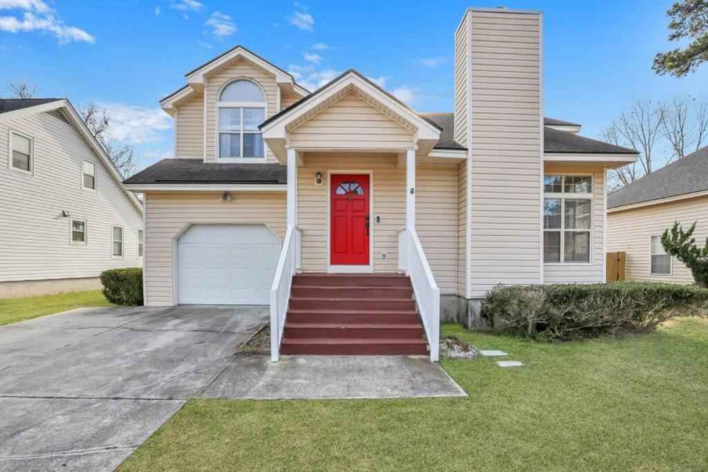 The Dream House: 3 Bed 3 Bath Savannah