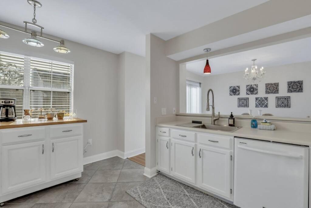 Apartment The Dream House: 3 Bed 3 Bath